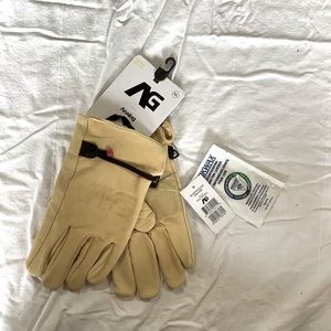 Anon spring snowboarding gloves